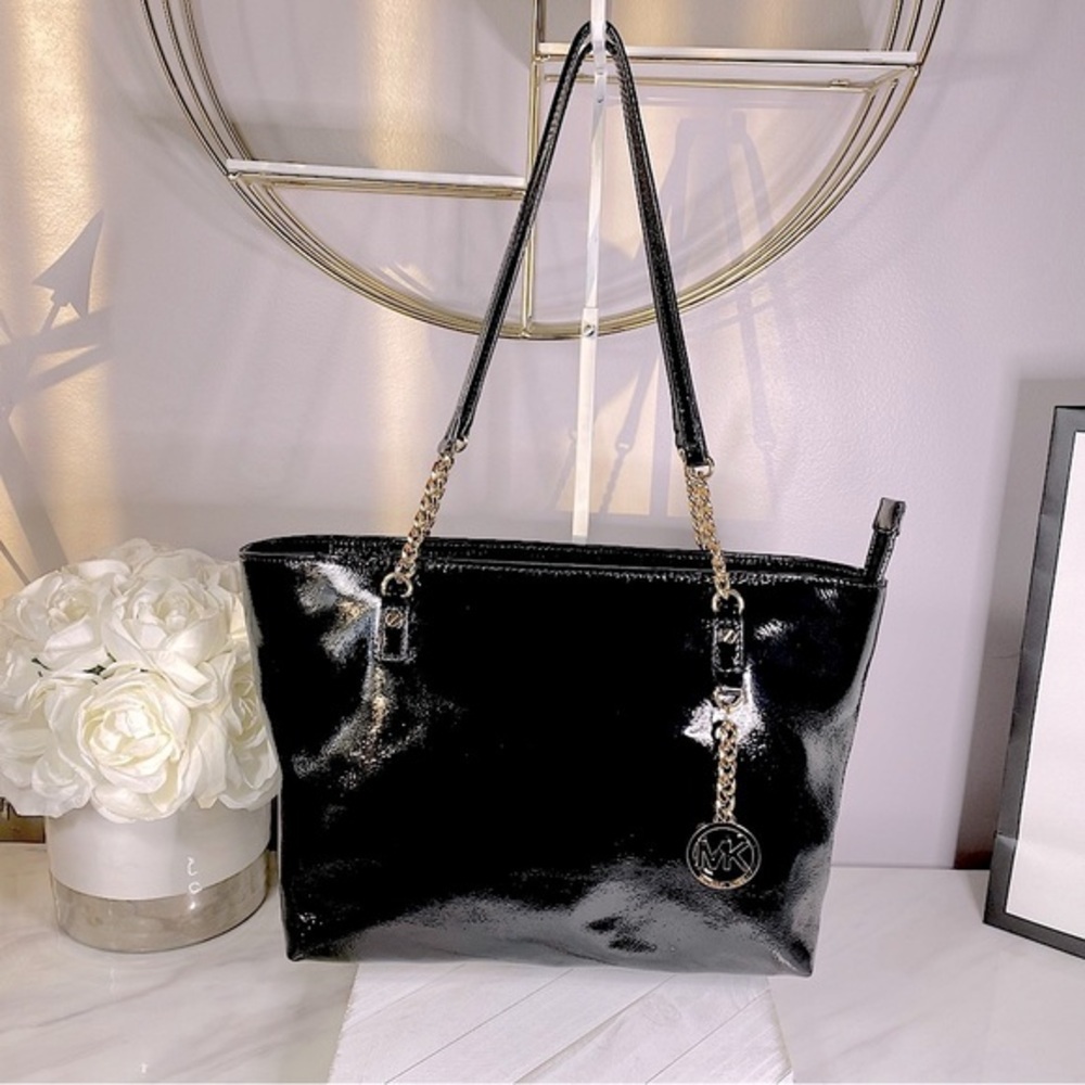 Michael Kors | VTG Beauty! Mint Black Patent Leather Tote w. Gold Hardware